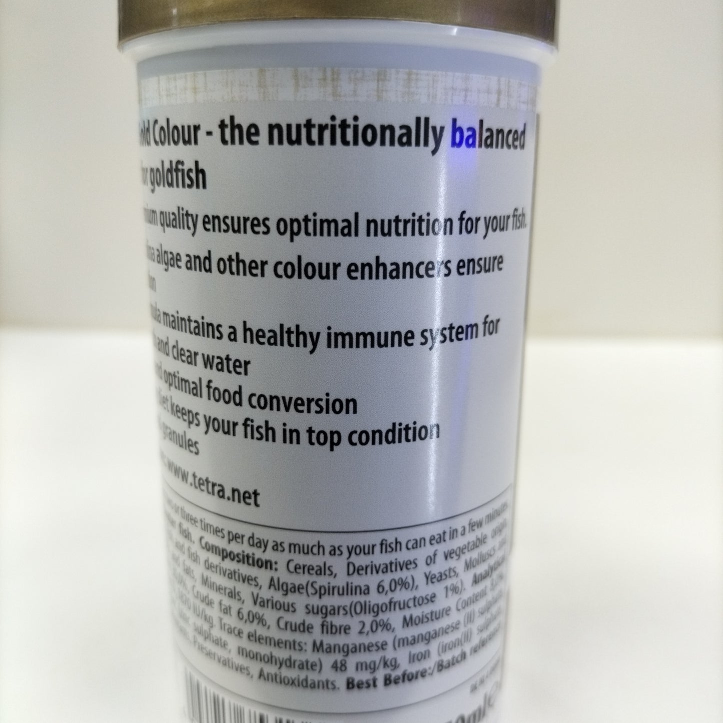 TETRA GOLDFISH GOLD COLOUR FISH FOOD 250ML